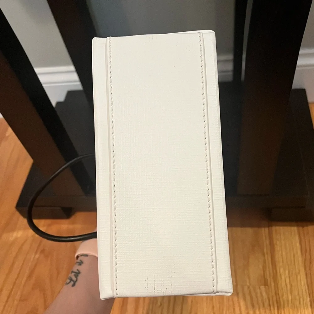 Balenciaga white shopping style hand bag! Gently preowned! - Picture 7 of 10